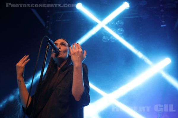 NADINE SHAH - 2024-11-21 - PARIS - Les Etoiles - 